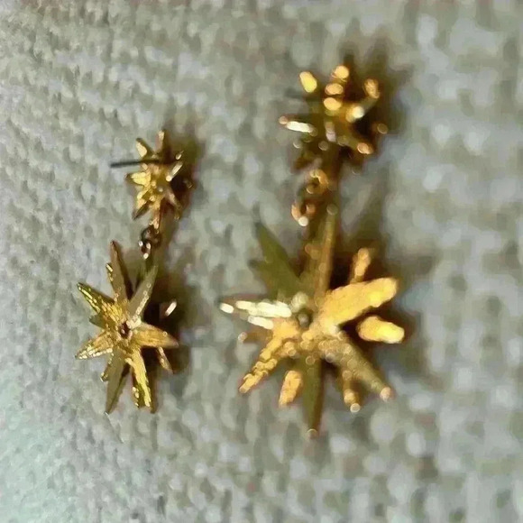 Diamonds and pearls hanging earrings - Picture 3 of 4